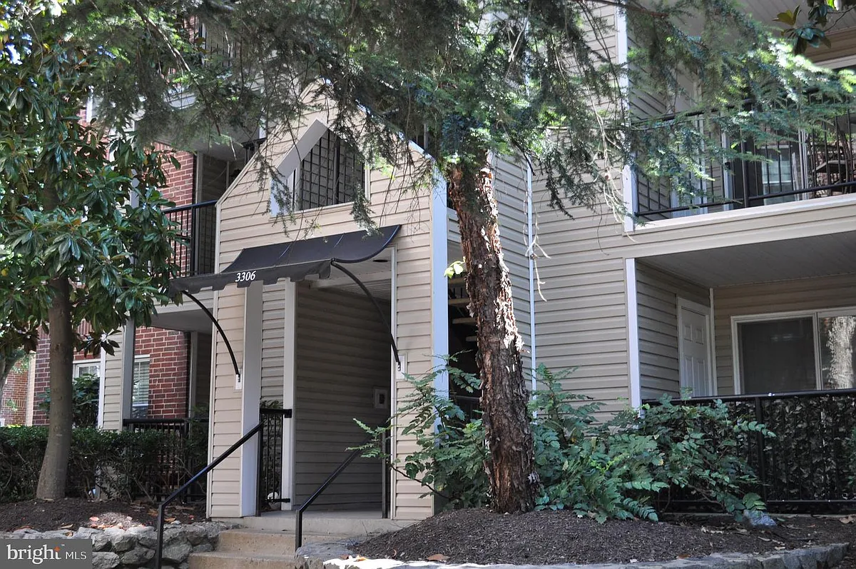 Building Photo - 3306 Wyndham Cres #331
