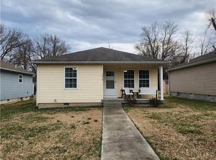 1018 E 16th St, Pittsburg, KS 66762