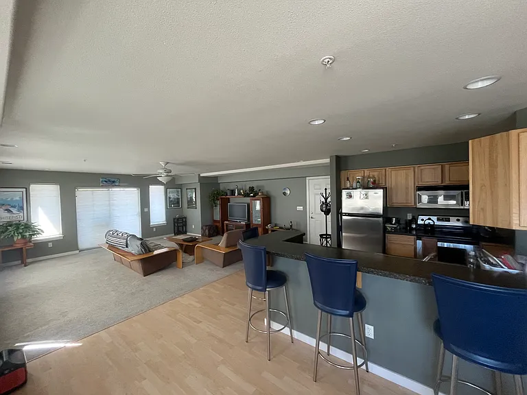28 Colorado Ave #E — Photo 4