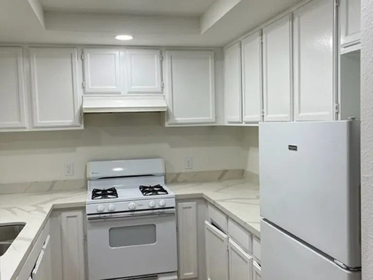 85B Stenner St — Photo 3