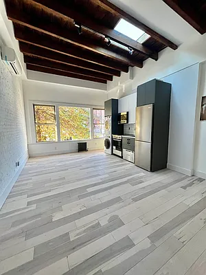 Rented by Nolita Group | media 2