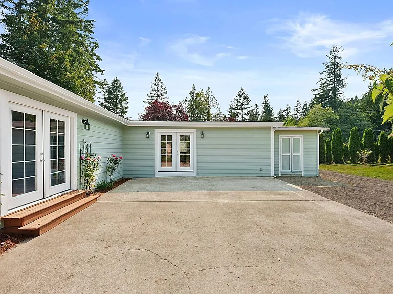 7182 N Van Decar Rd SE — Photo 35
