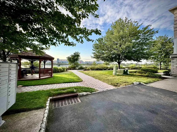 145 Blue Heron Drive image 4 of 22