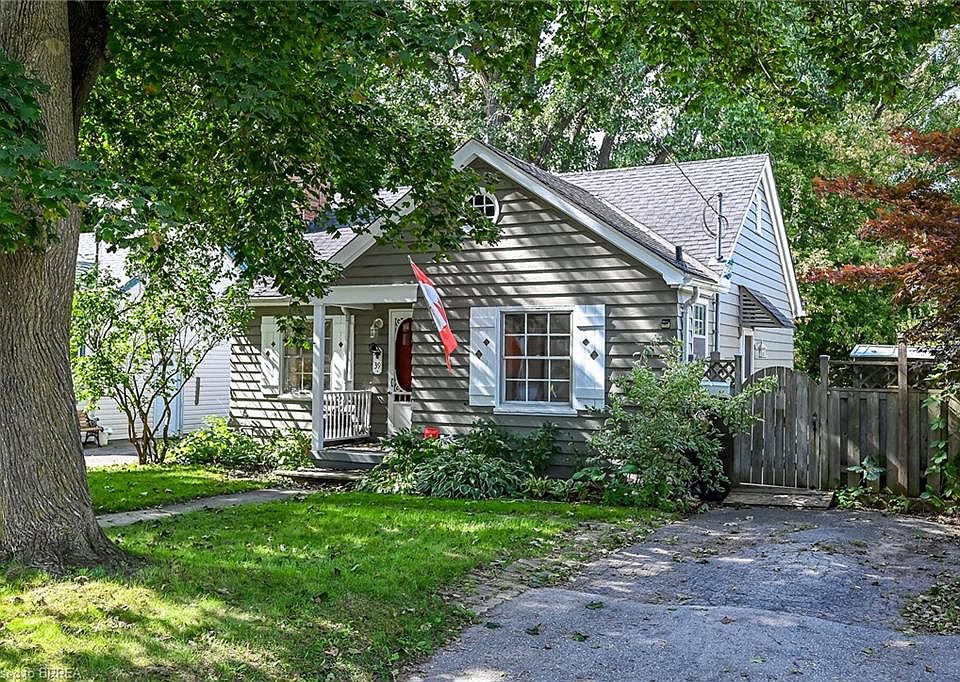 1st image of 39 Balmoral Ave