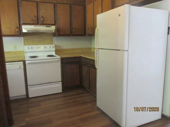 2 bed, 1.0 bath, $1,025 — Photo 4