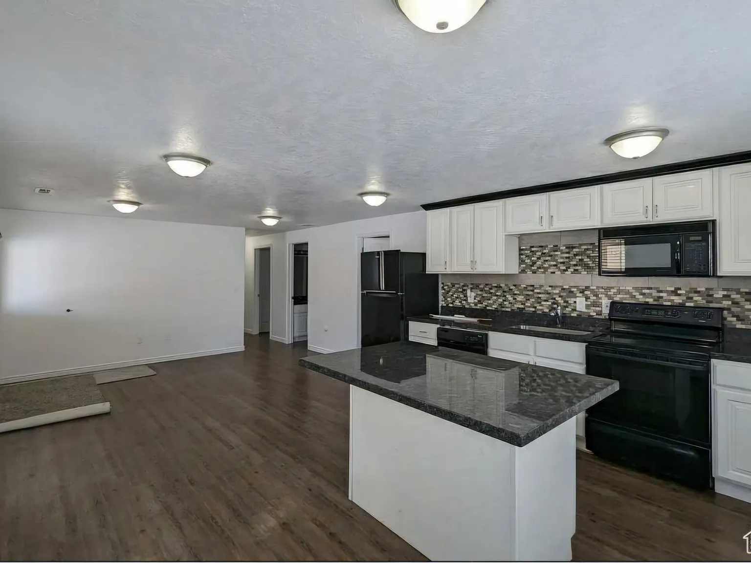 3 bed, 1500 sqft, $1,850 — Photo 4