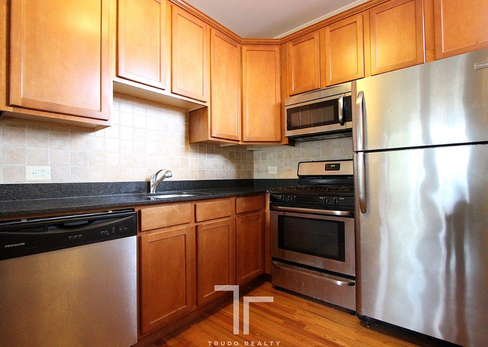 1st image of 1210 W Waveland Ave #1216GDN