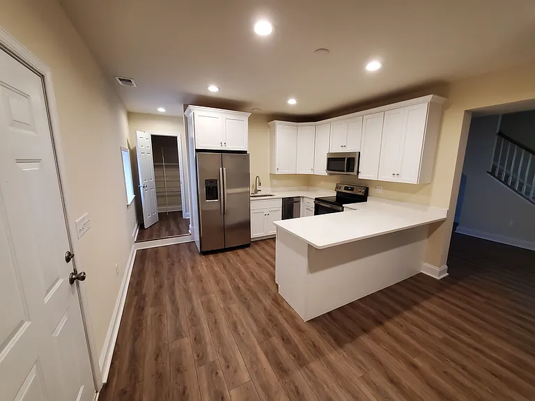 13815 Village Mill Dr — Photo 3