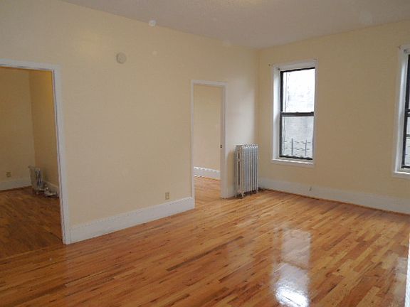 4th image of 378 Montgomery St APT 3