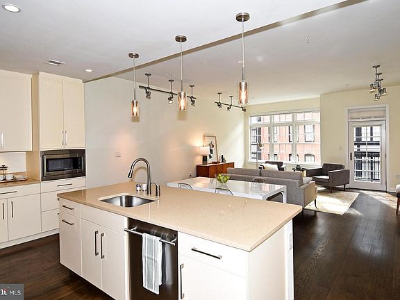 3rd image of 1700 Clarendon Blvd #133