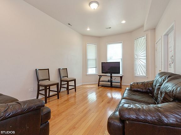2nd image of 4428 W Thomas St