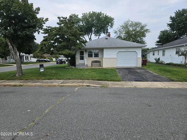 506 St Thomas Drive, Toms River, NJ 08757