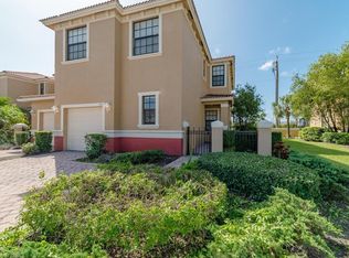 7436 Bristol Cir, Naples, FL 34120