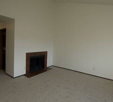5th image of 2220 Eastlake Ave E APT 302
