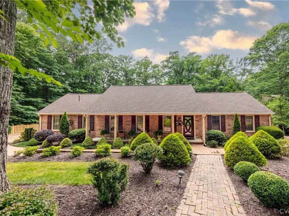 424 Hempstead Rd, Williamsburg, VA 23188