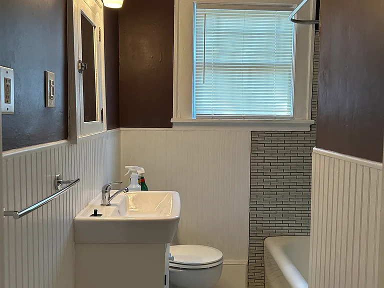 1434 Ralph David Abernathy Blvd SW — Photo 3