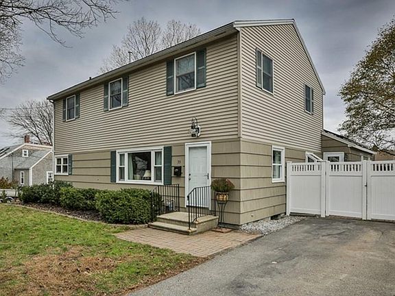 2nd image of 35 Elmira Ave