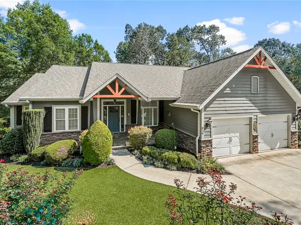 214 S Summit Dr, Seneca, SC 29672