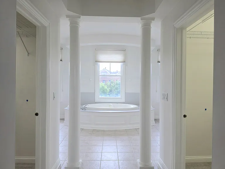 2085 Valor Ct — Photo 21