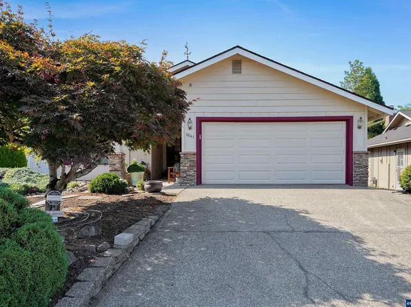 1641 Almond Ln NW, Salem, OR 97304