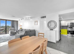 2450 NE 135th St APT 401, North Miami, FL 33181