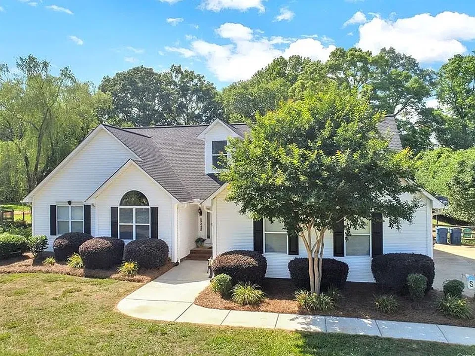 212 Northchase Dr