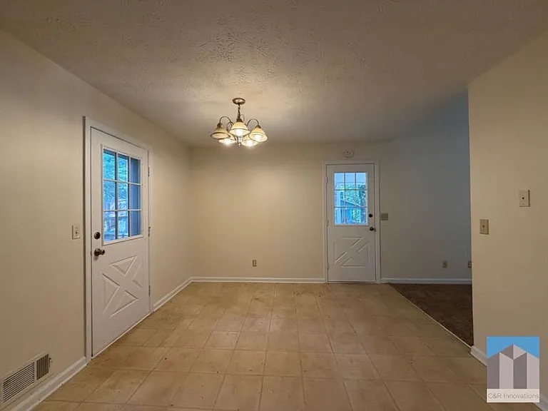 734 Marthas Dr — Photo 6