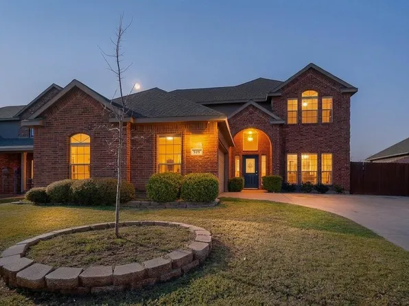 228 Bob White Dr, Red Oak, TX 75154