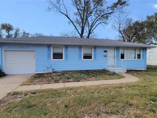 9749 Calumet Dr, Saint Louis, MO 63137