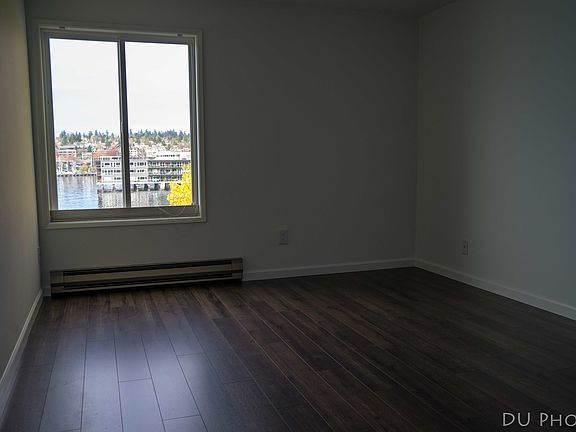4th image of 733 Lake St S APT 304