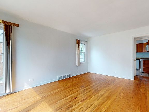 3rd image of 515 48th Ave
