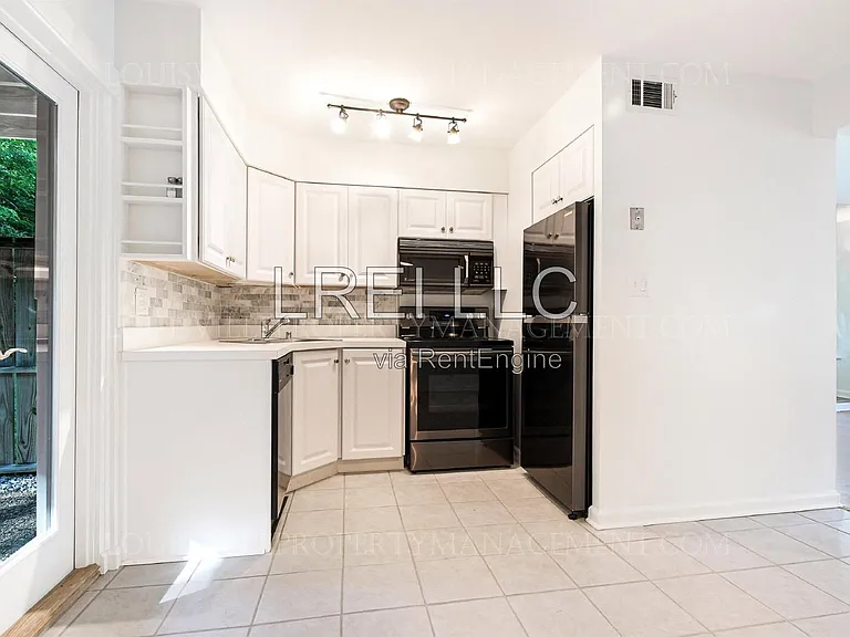 4105 Stoneview Dr #1 — Photo 5