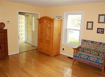 4th image of 447 Emerald Woods Dr