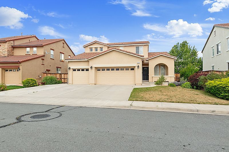 1st image of 6740 Jaquenetta Dr