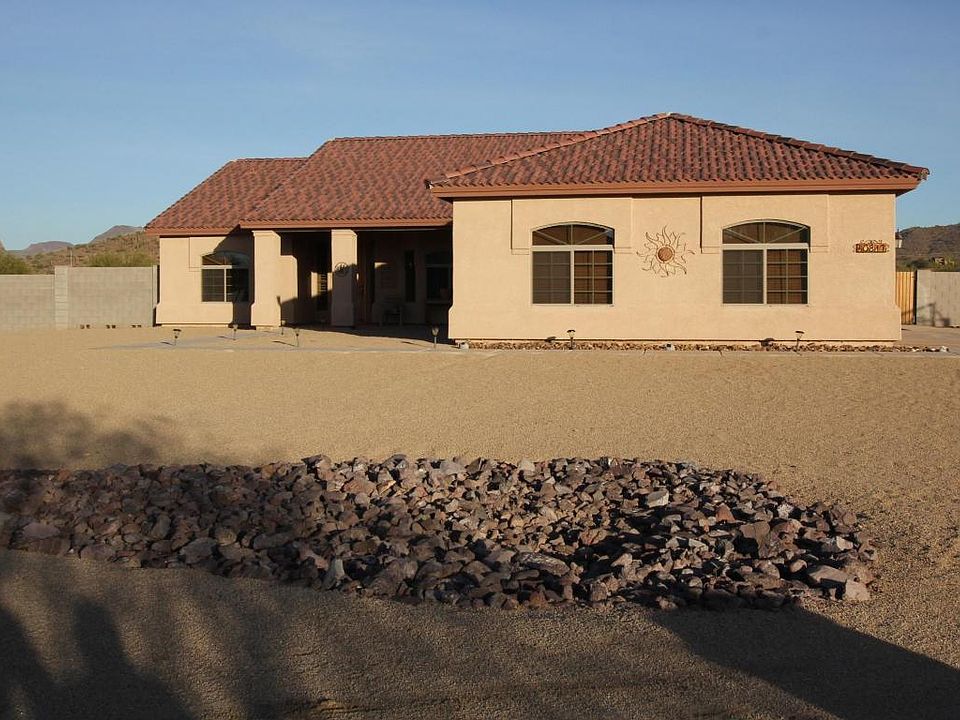 1st image of 40817 N 1st Dr