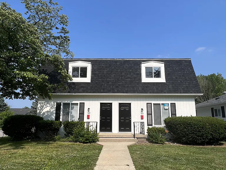 527 N Walnut St — Photo 26