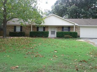 225 Eitelman Ln, Longview, TX 75605