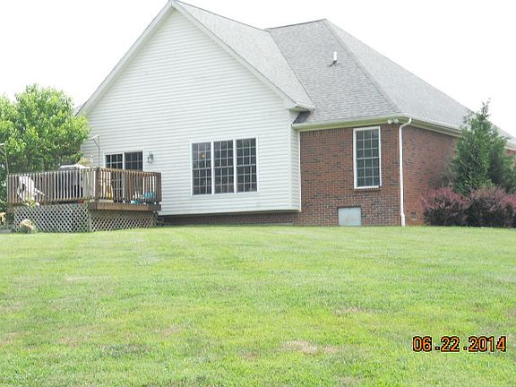 4th image of 150 Elk Chase Dr