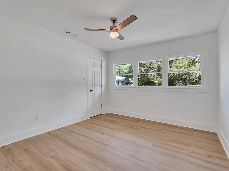 Second Bedroom w/ 2 closets