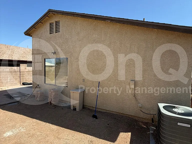 7218 S Canterbury Tale Dr — Photo 23