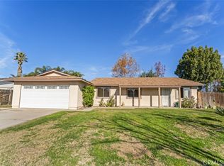 566 W Winchester Dr, Rialto, CA 92376