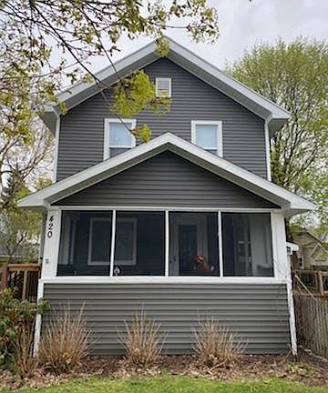 2nd image of 420 Graceland St NE