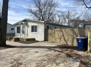 4024 Wenonah Ln, Waterford, MI