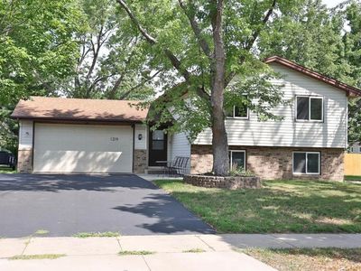 1319 Sunny Ln, Anoka, MN, 55303