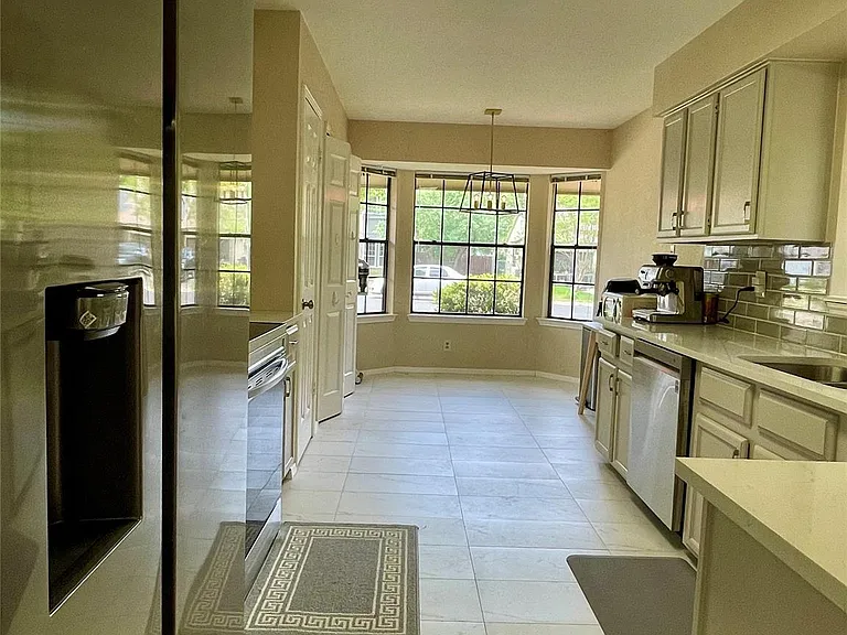 8905 Bridgewood Trl — Photo 10
