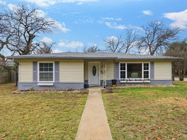 627 Elm St, Kerrville, TX 78028