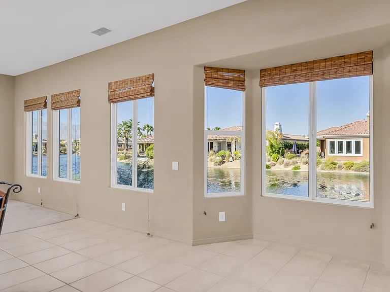 27 Shoreline Dr — Photo 7
