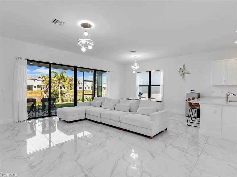 20329 Fair Oak Ln — Photo 10