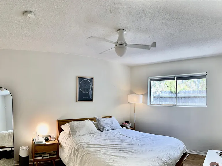 629 1/2 Palms Blvd — Photo 13
