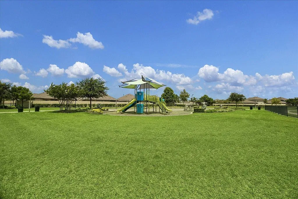 4 bed, 1961 sqft, $3,000 — Photo 4